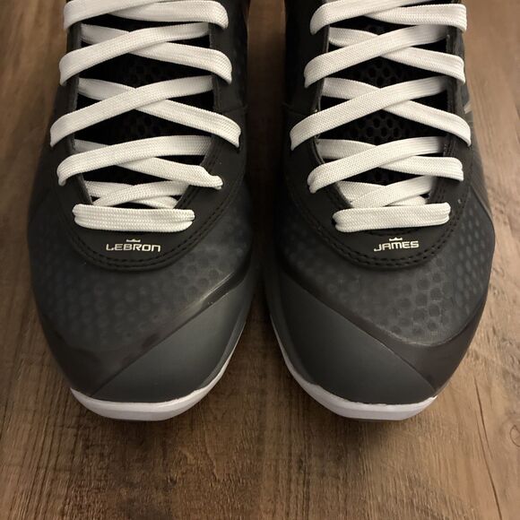 2011 Nike LeBron 8 V/2 Cool Grey Black Men Size 8.5 Basketball Shoes 429676-002 main image 8